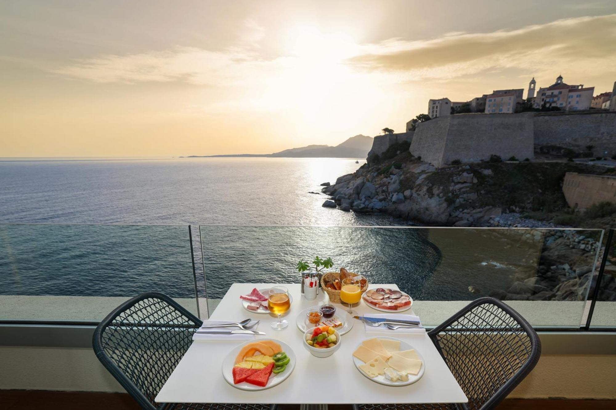 Hotel Saint Christophe Calvi  Kültér fotó